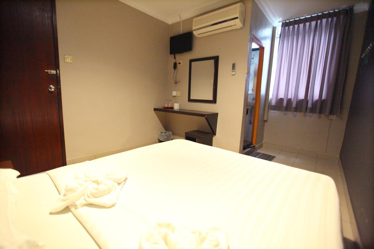 Mandarin Hotel Kuching Exterior foto